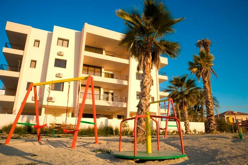 Mediterranean Sunrise Complex Oroklini Extérieur photo